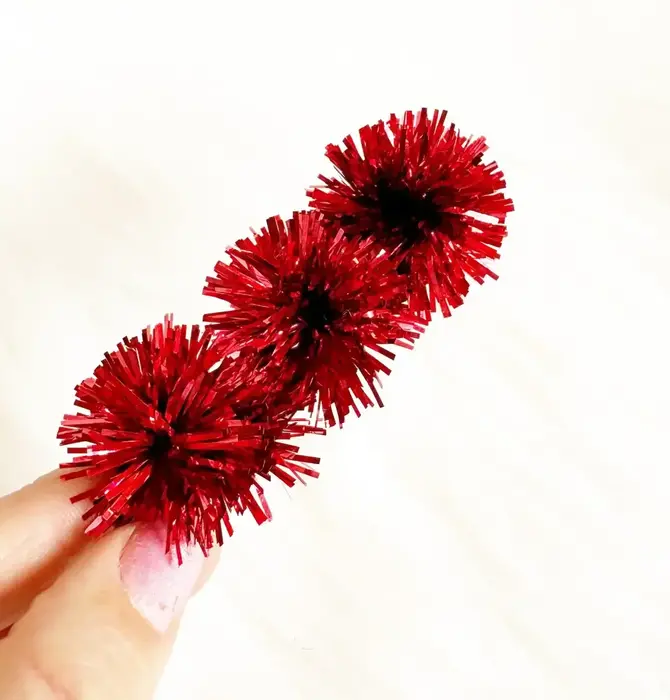 Hair Clip | Party Pom Tinsel | Red