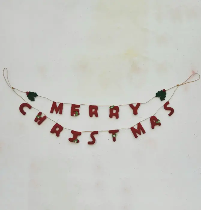 Garland | Wool Felt | "Merry Christmas" | Bubble Letters | Holly + Berries