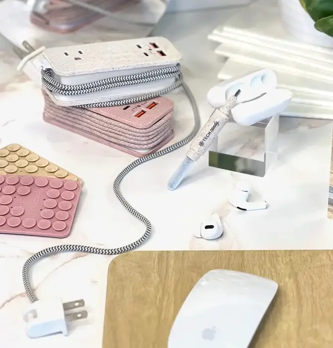Charger | Power Trip Eco Outlet | USB/USB-C | Natural