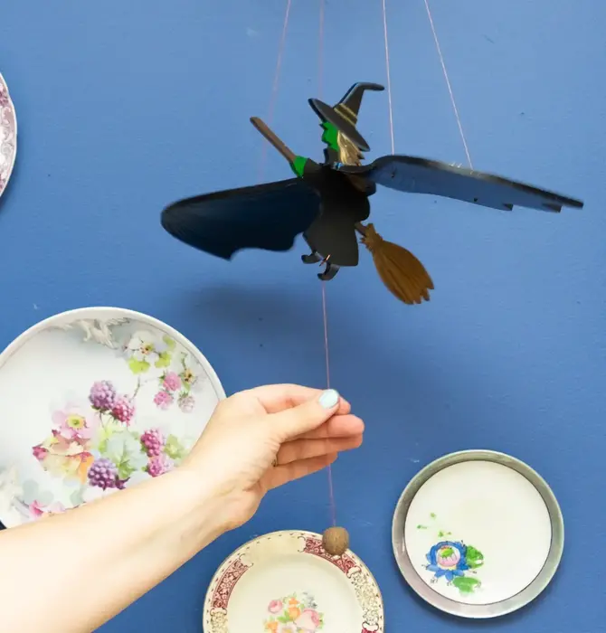 Mobile | Flying | Witch