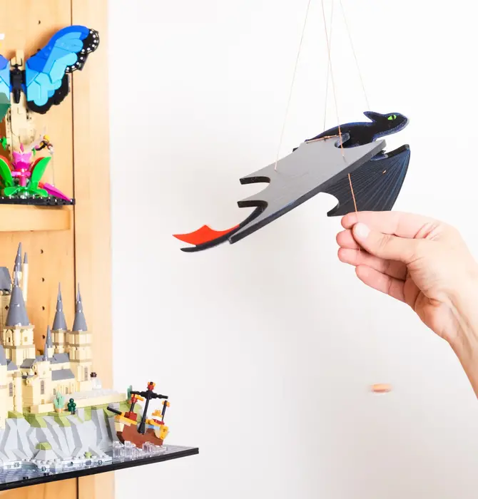 Mobile | Flying | "Toothless" Black Dragon
