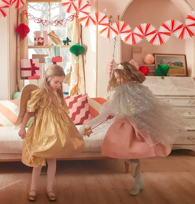 Garland | Giant Candy Cane Stripe Honeycomb