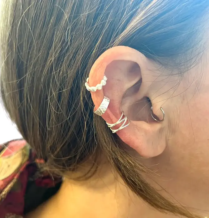 Ear Cuff  | Double Cross Bar