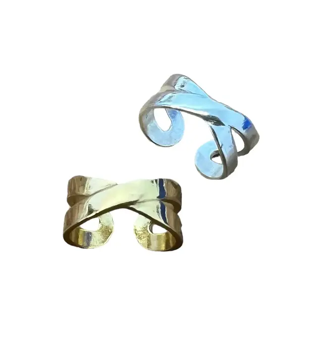 Ear Cuff | Thick Cross Bar