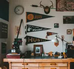 Pennant | Hustle