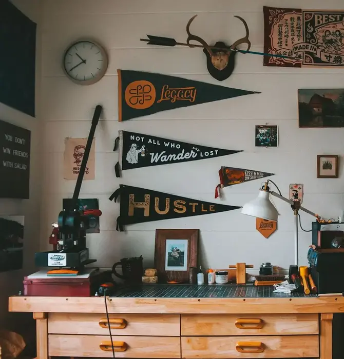 Pennant | Hustle