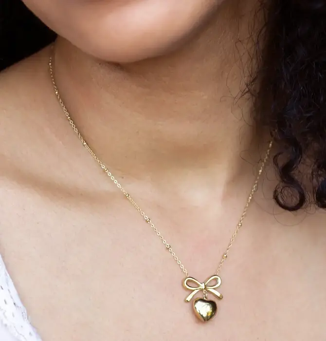 Necklace | Effie Heart + Bow | 18KGP