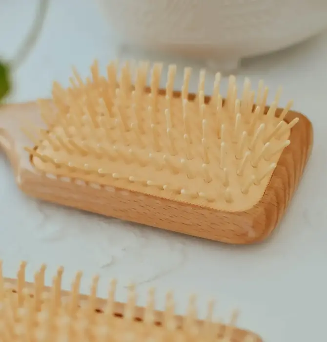 Hairbrush | Straight Tip Pin | Bamboo