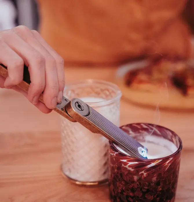 Lighter | Pivot Arc | Rechargeable