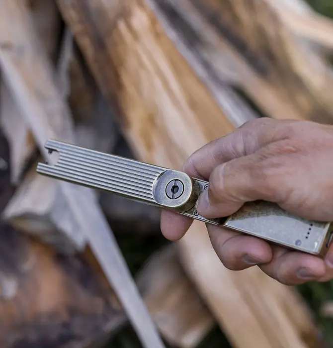 Lighter | Pivot Arc | Rechargeable