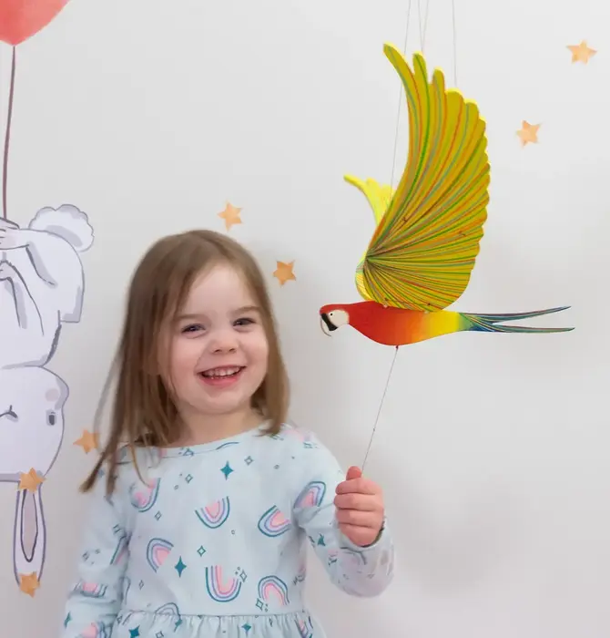 Mobile | Flying | Parrot Macaw