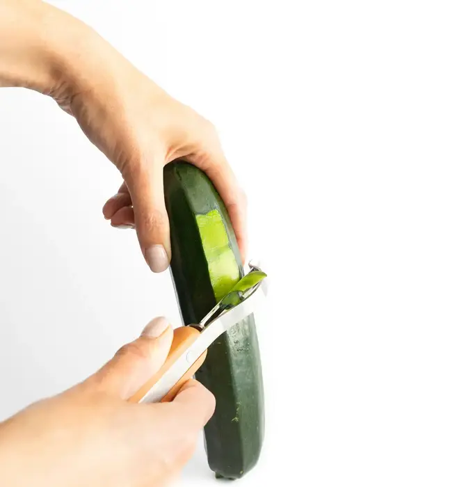 Tool | Vegetable Peeler | "Peel Out"