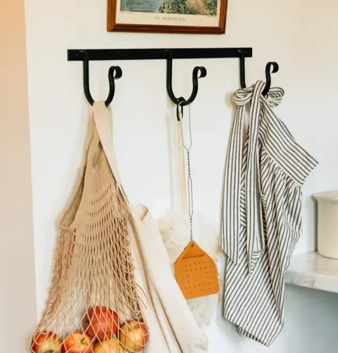 Hanging Rack | 3 Hooks | Wrought Iron