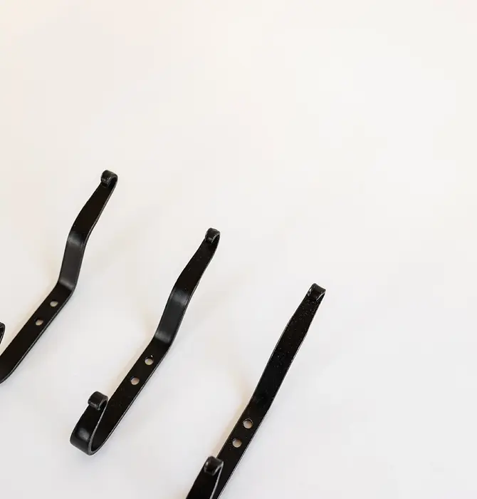 Hook | Manor | Wrought Iron | Single