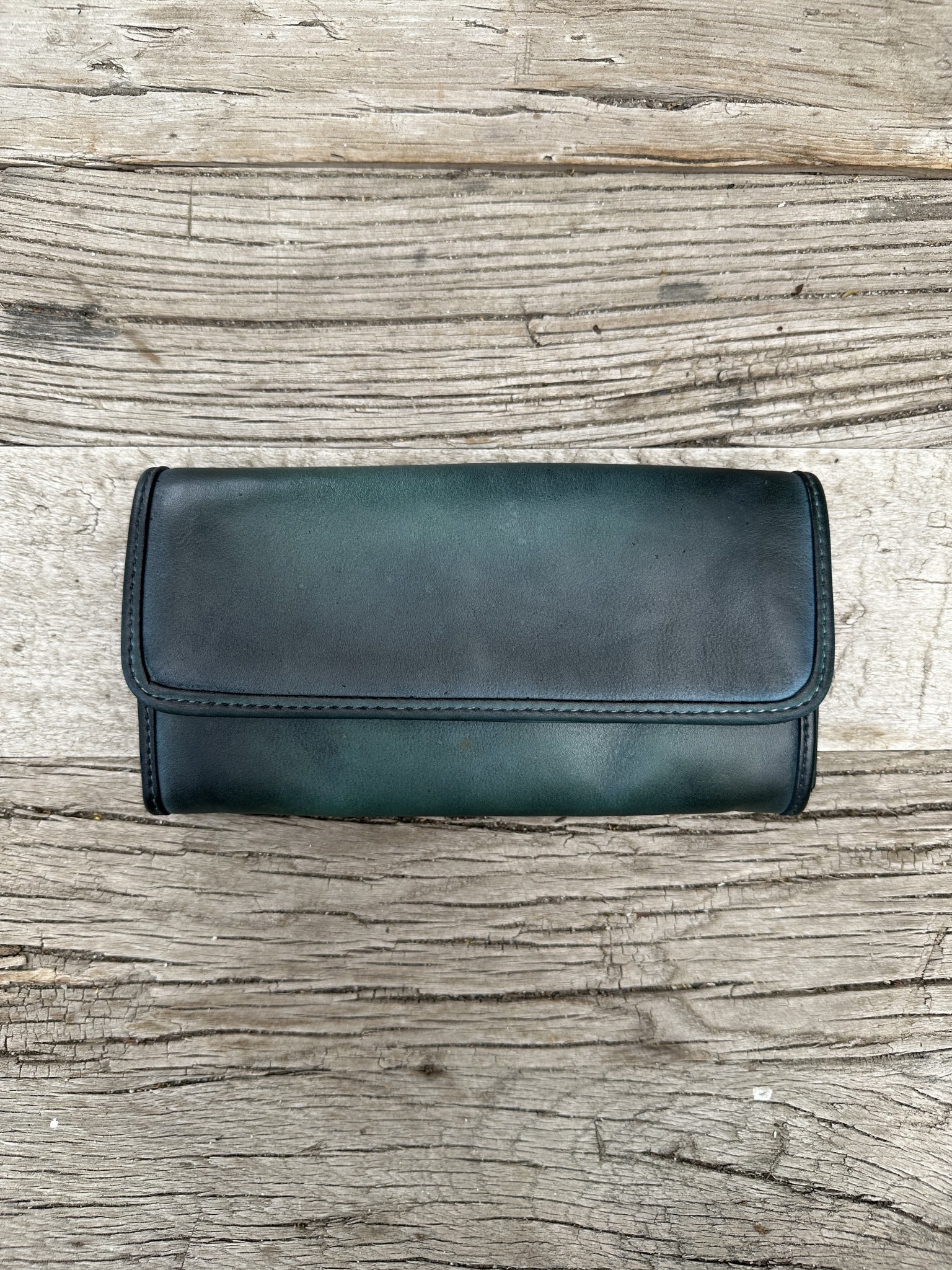 Vive La Difference Vive La Difference Flat Wallet Calf Mineral Green