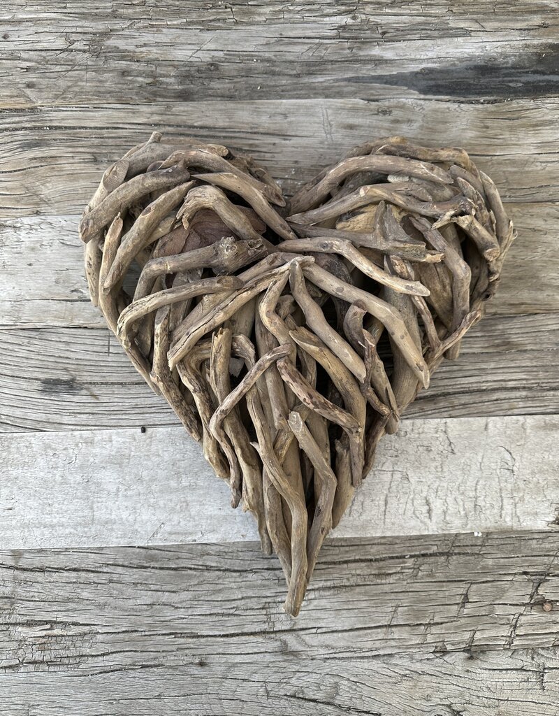 Sugarboo Sugarboo Small Driftwood Heart 16"x16" DW105