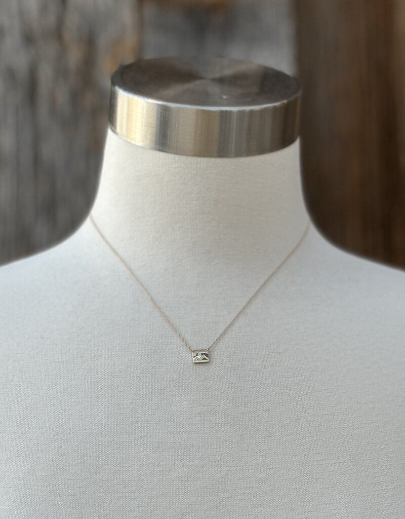Aili Aili Mountain 14K/Wt Diam 16" Postcard Necklace