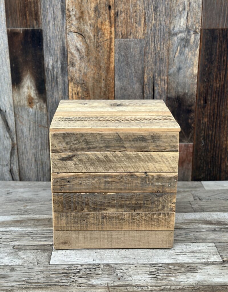 Homart Shaw Wood Riser Large