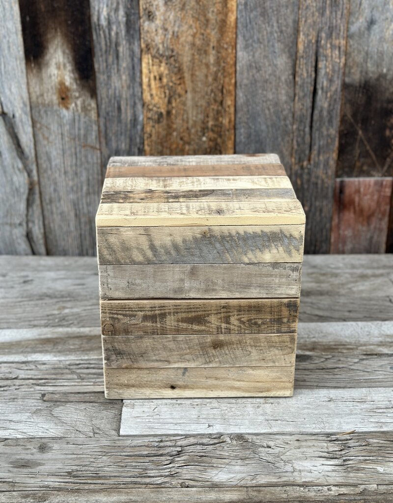 Homart Shaw Wood Riser Medium