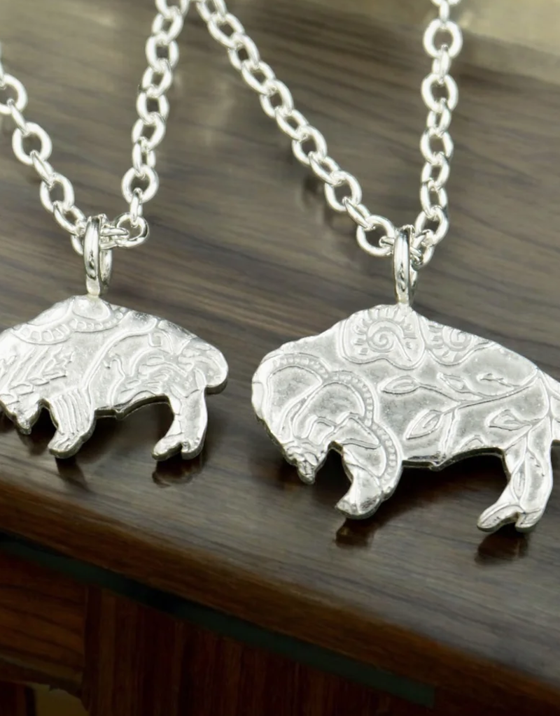 Ashton Handcrafted Jewelry Ashton SS Medium Fiore Texture Buffalo Necklace