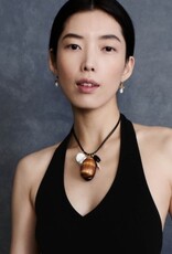 Chan Luu Chan Luu Petal Earrings White Pearl EG-5904