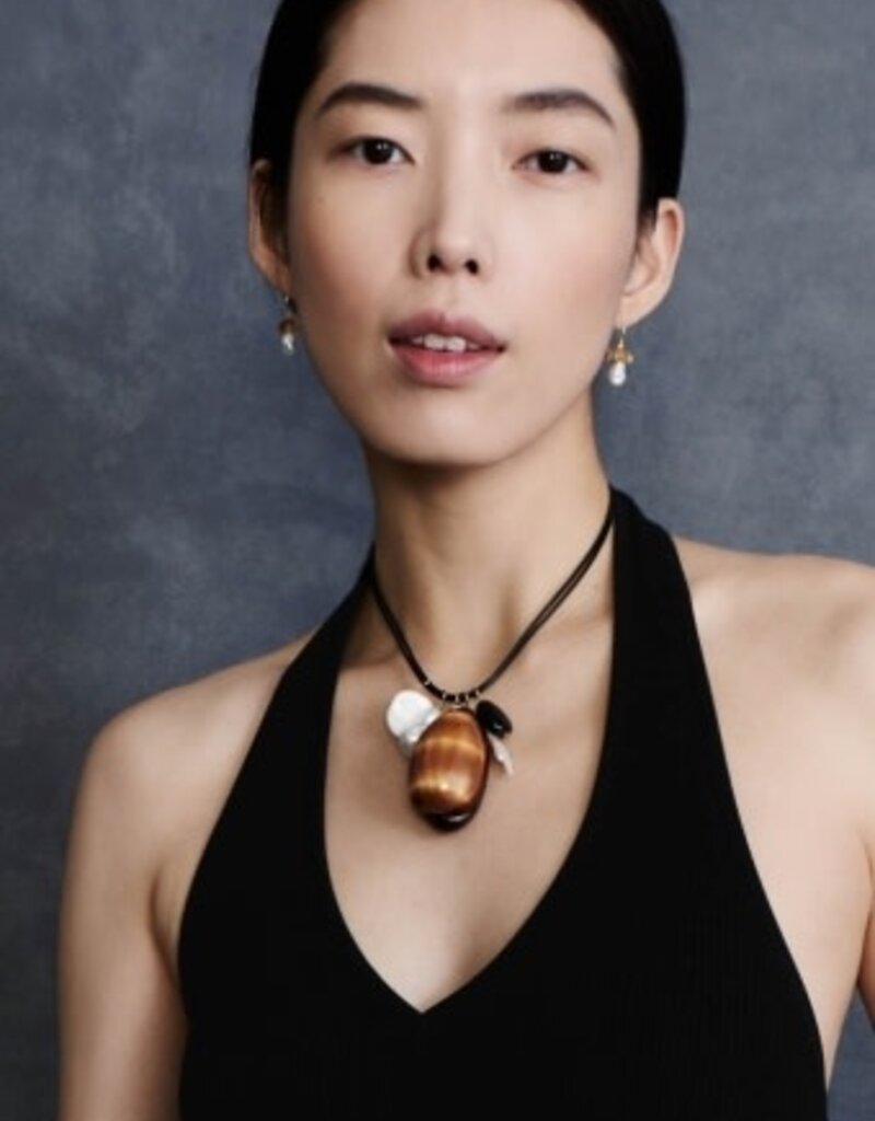 Chan Luu Chan Luu Petal Earrings White Pearl EG-5904