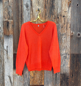 Margaret O'Leary Margaret O'Leary V Neck Raglan Pullover Persimmon