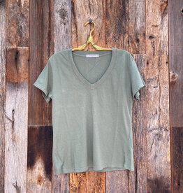 Perfect White Tee Hendrix S/S Boxy V-Neck Tee Aloe