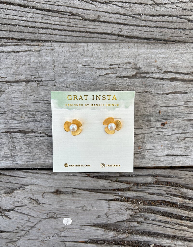 Gratinsta Gratinsta Broad Leaf Gold Stud Earrings