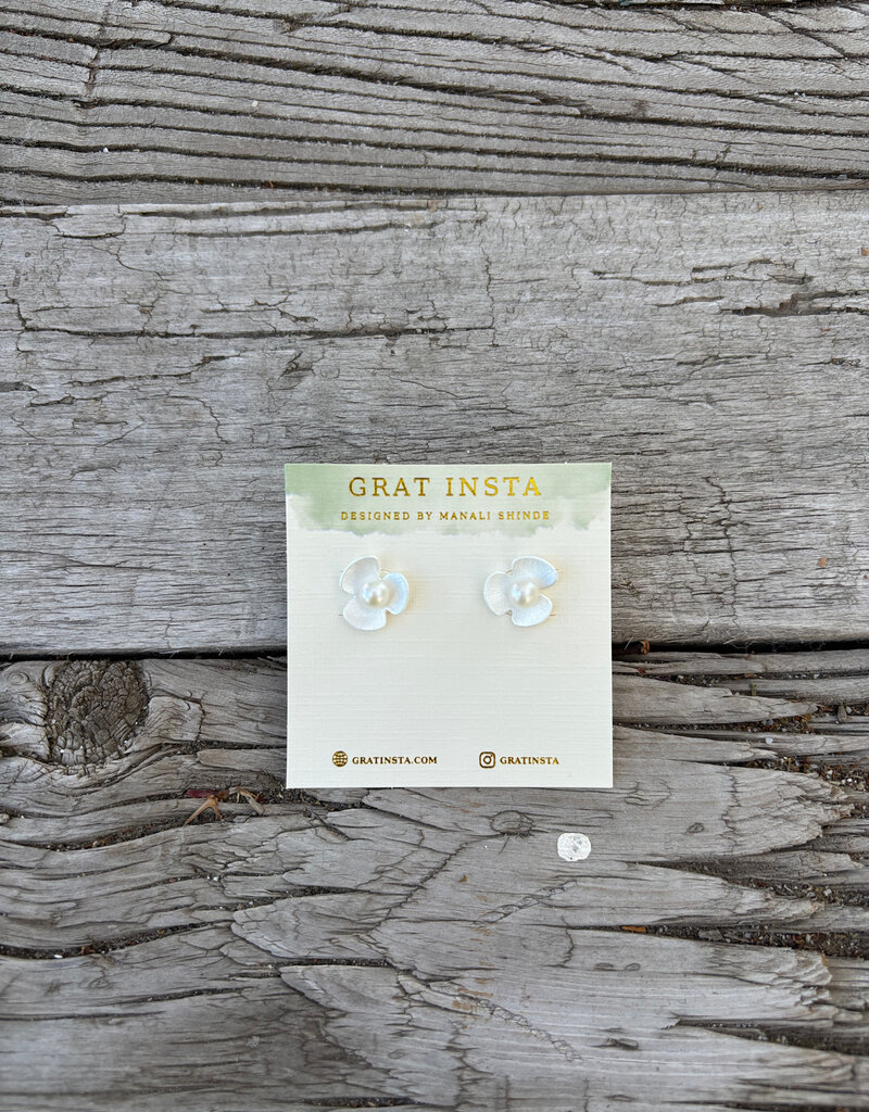 Gratinsta Gratinsta Broad Leaf Silver Stud Earrings