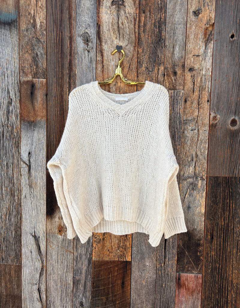 Milio Milano Milio Milano Fuzzy Knit L/S V-Neck Sweater Cream