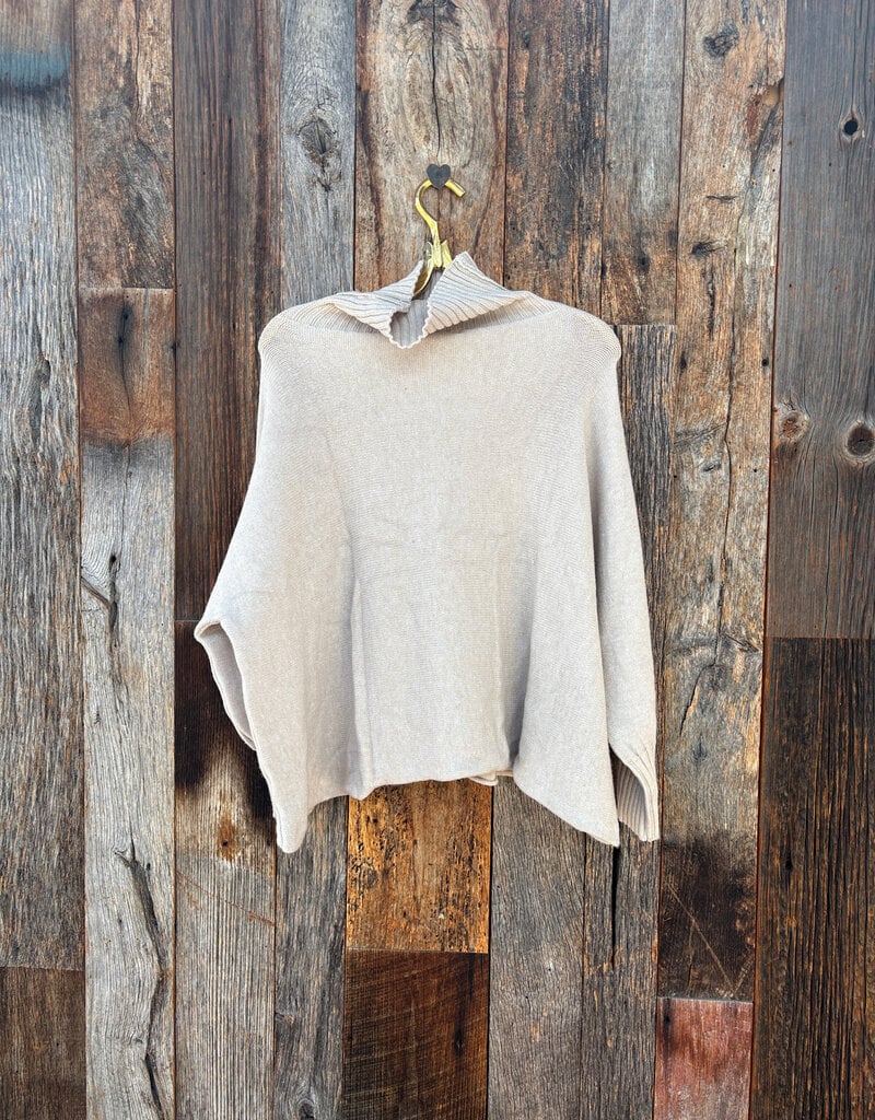 Milio Milano Milio Milano Drapey Turtleneck Knit Sweater Beige