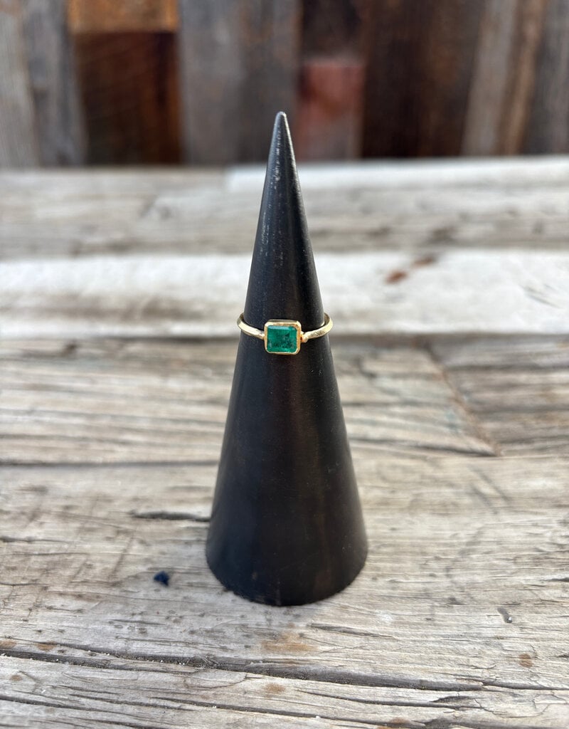 Robin M Designs Robin M Emerald Solitaire Knife Edge Band 18K Sz 7.5