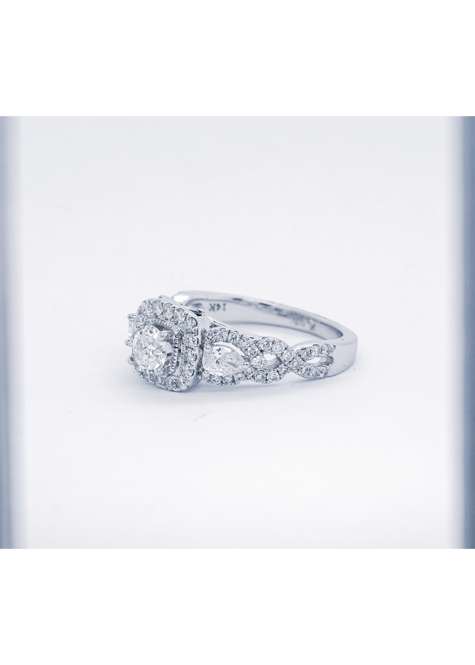 14KW 5.95g 1.50TW (.50ctr) H/SI2 Old European Cut Diamond Halo Vera Wang Engagement Ring (size 7)