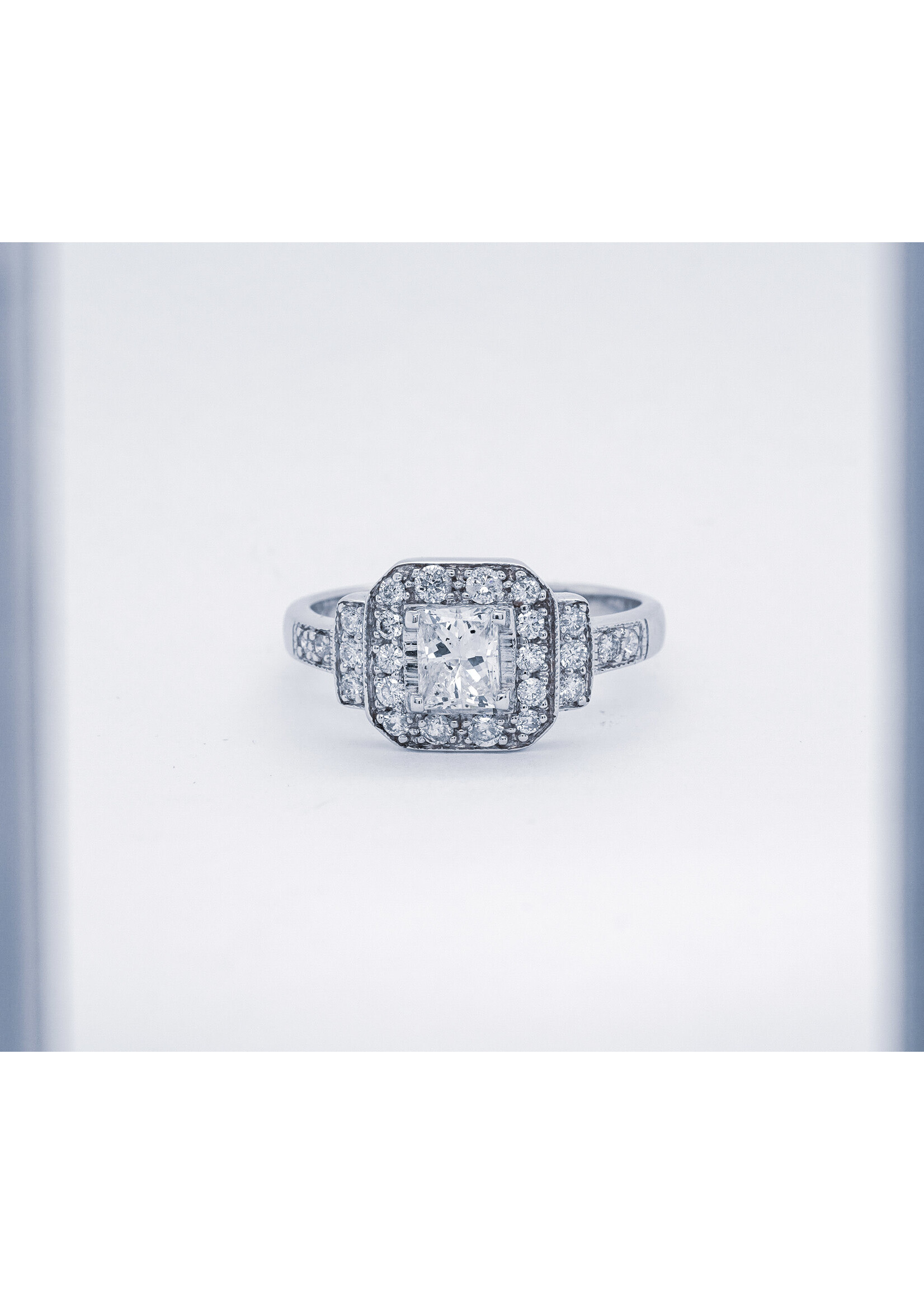 14KW 3.92g 1.50TW (.80ctr) H/SI2 Princess Cut Diamond Halo Engagement Ring (size 8.5)