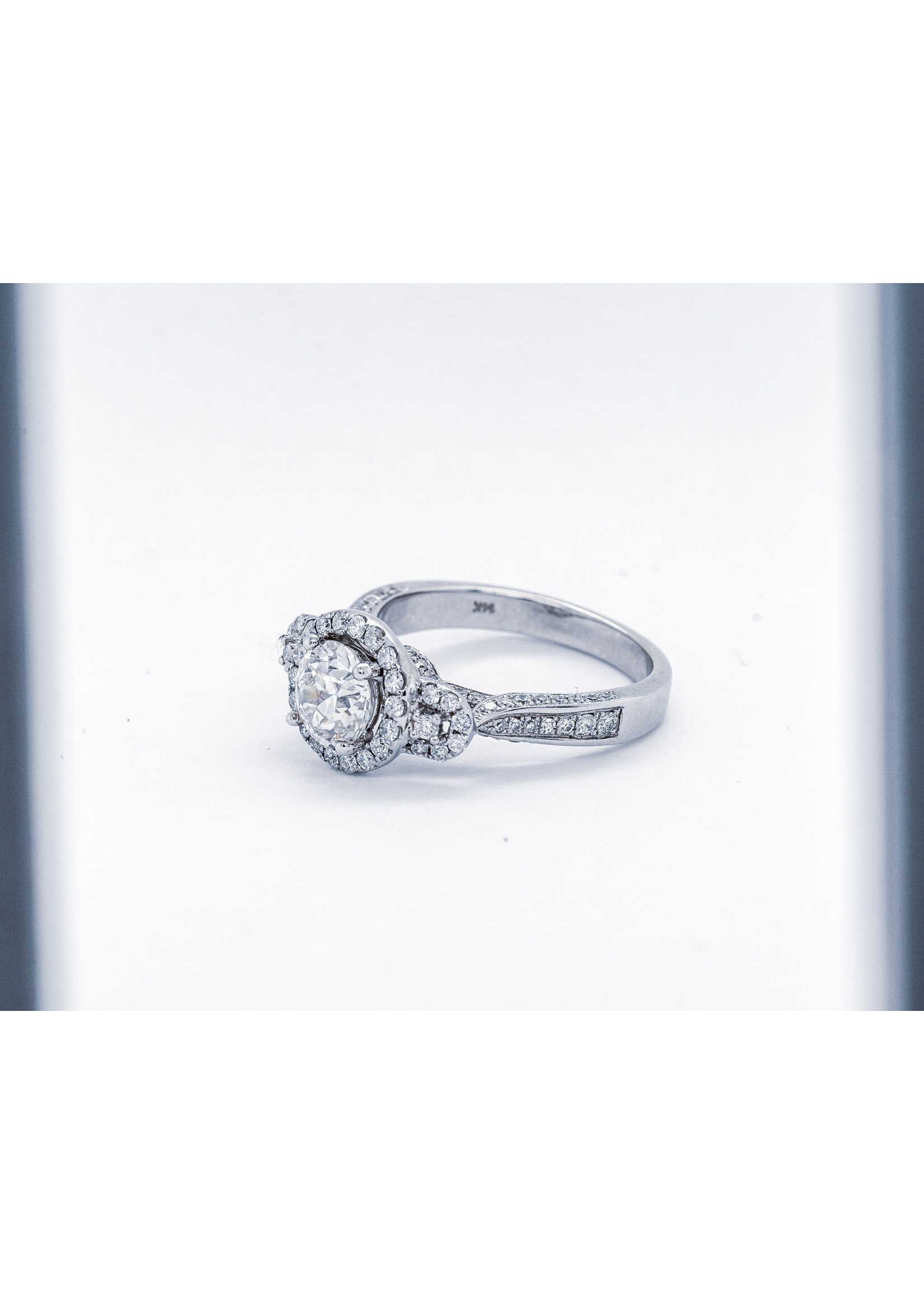 14KW 4.6g 1.86ctw (1.16ctr) Diamond Halo Engagement Ring (size 7)