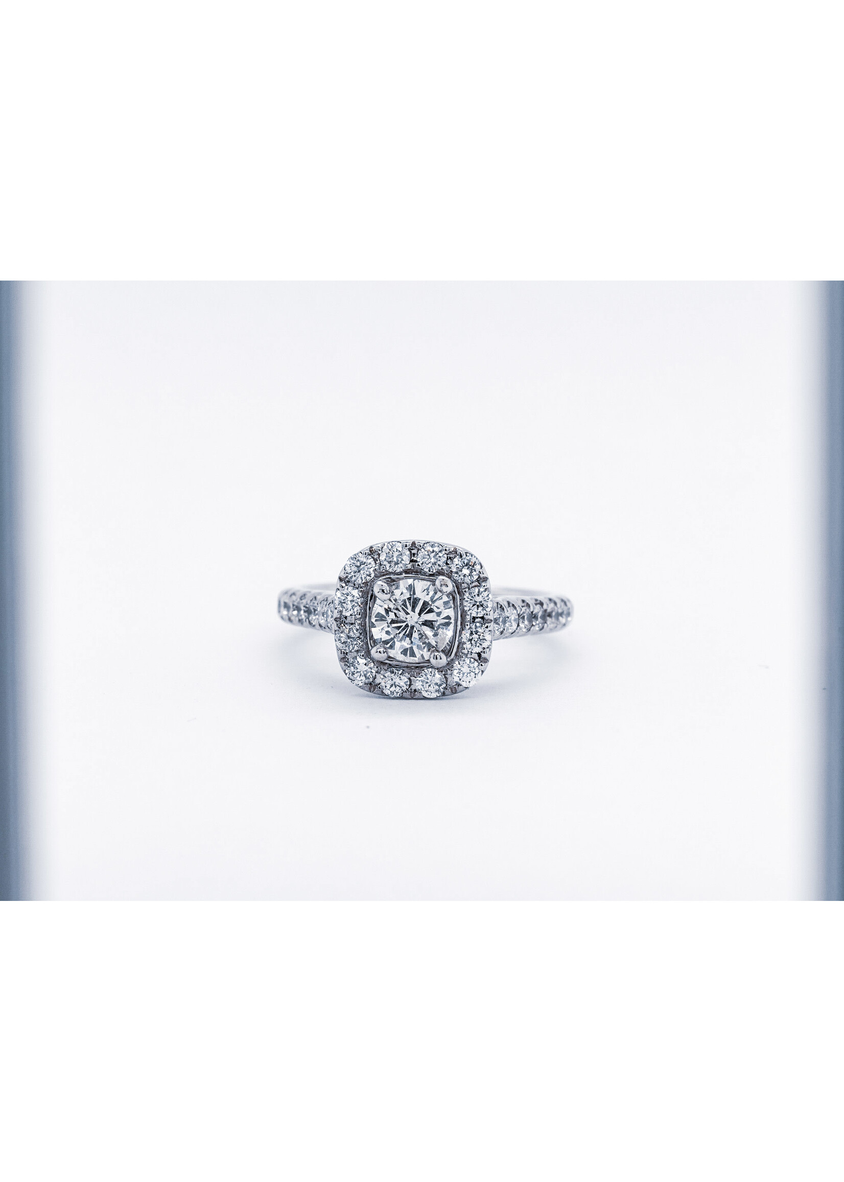 14KW 4.1g 1.50ctw (.50ctr) H/SI2 Round Diamond Neil Lane Halo Engagement Ring (size 4.5)