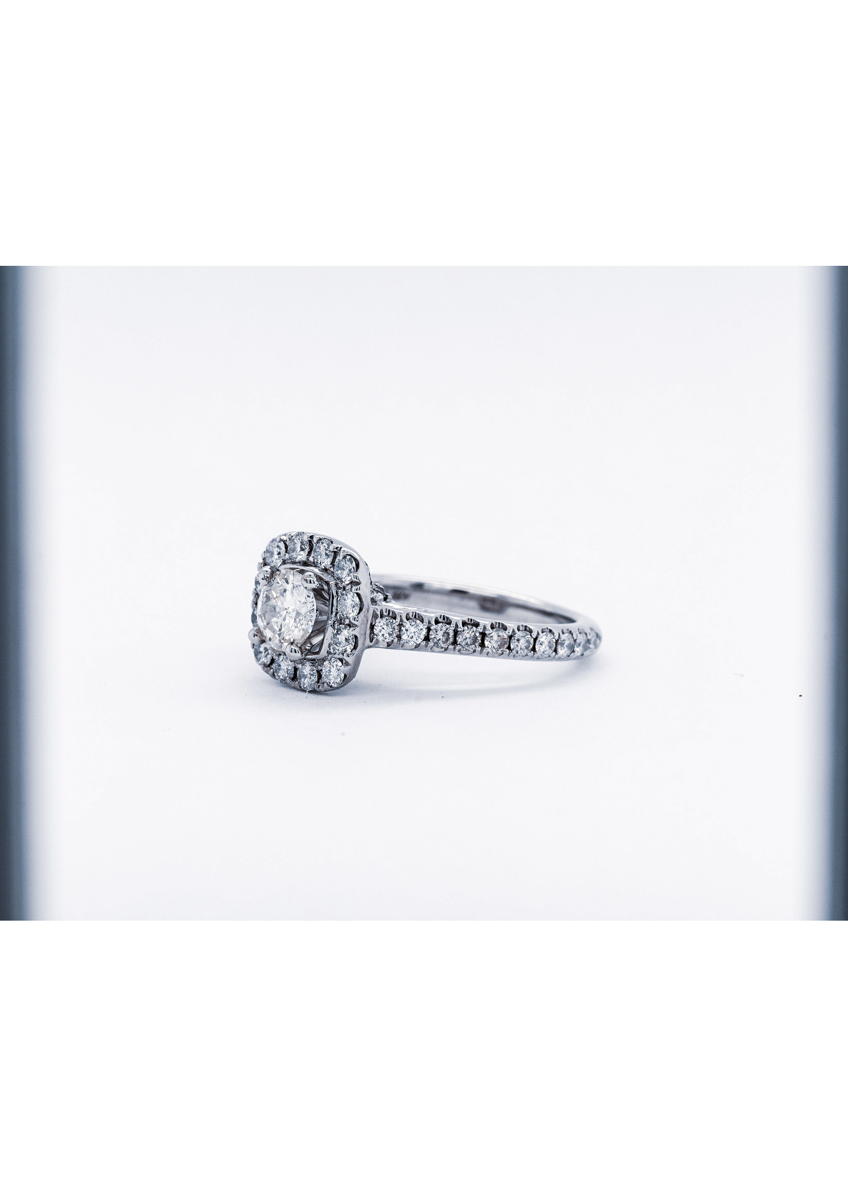14KW 4.1g 1.50ctw (.50ctr) H/SI2 Round Diamond Neil Lane Halo Engagement Ring (size 4.5)