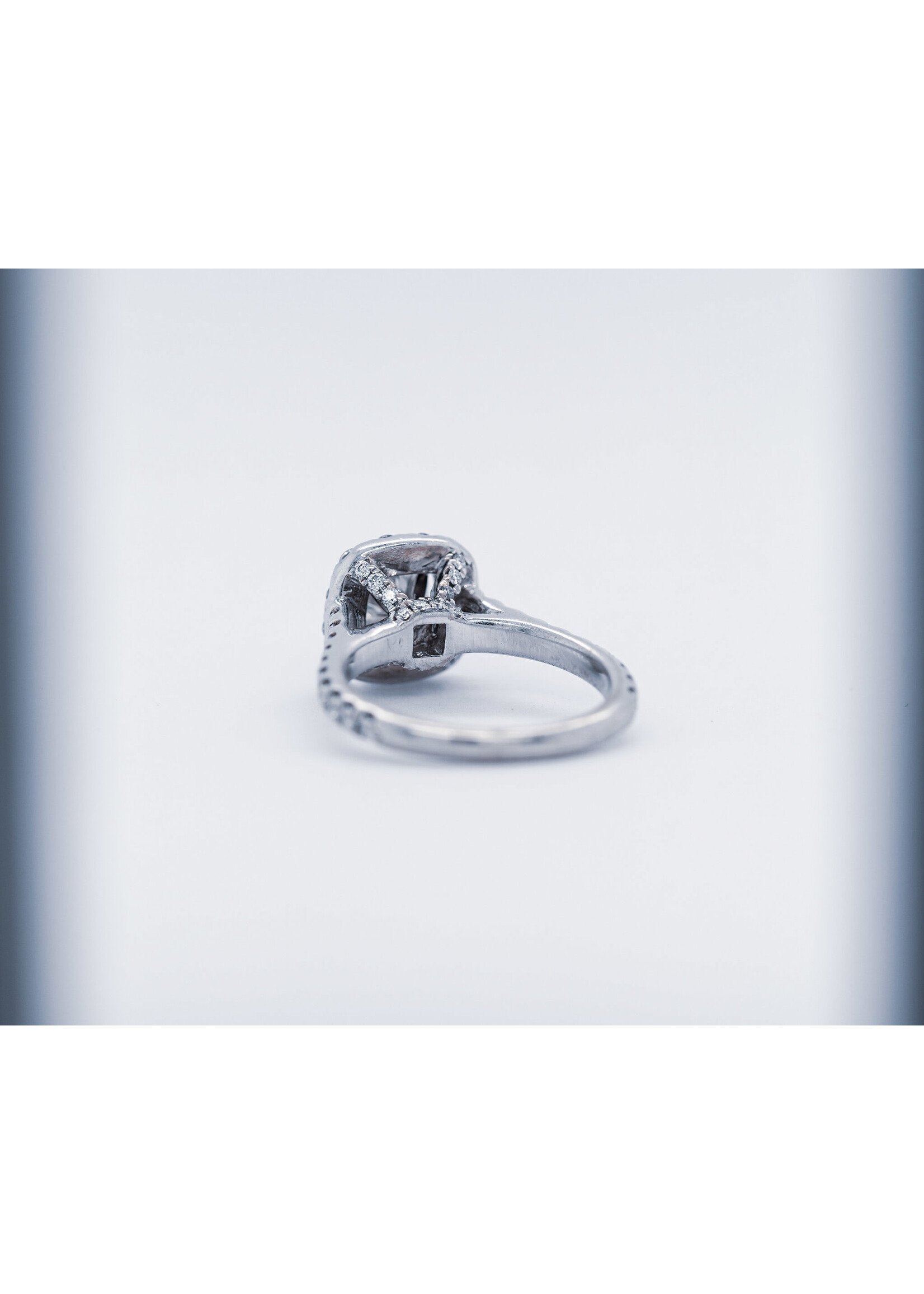 14KW 4.03g 1.50TW (.55ctr) H/I1 Round Diamond Neil Lane Engagement Ring (size 5)