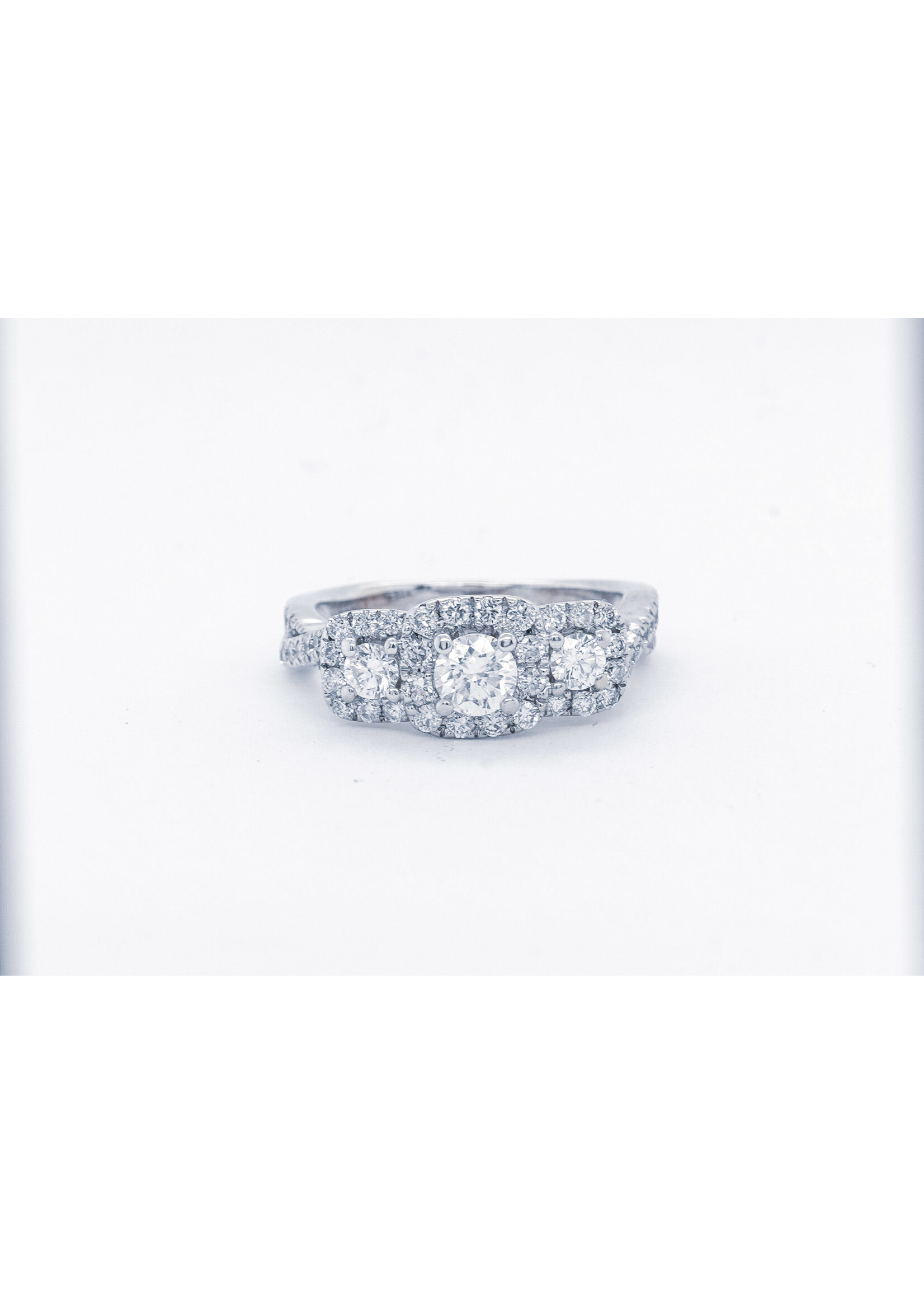 14KW 4.3g 1.00tw (.30ctr) H/SI2  Vera Wang Diamond Halo Engagement Ring (size 4.75)