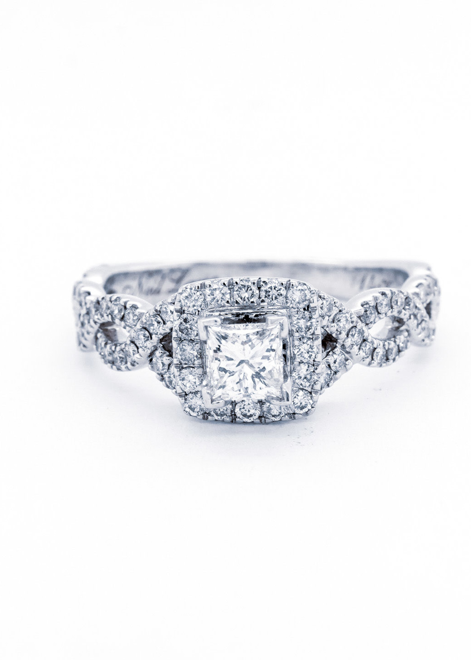 14KW 4.88g 1.25TW (.50ctr) G/SI2 Neil Lane Princess Cut Diamond Halo Engagement Ring (size 7.5)