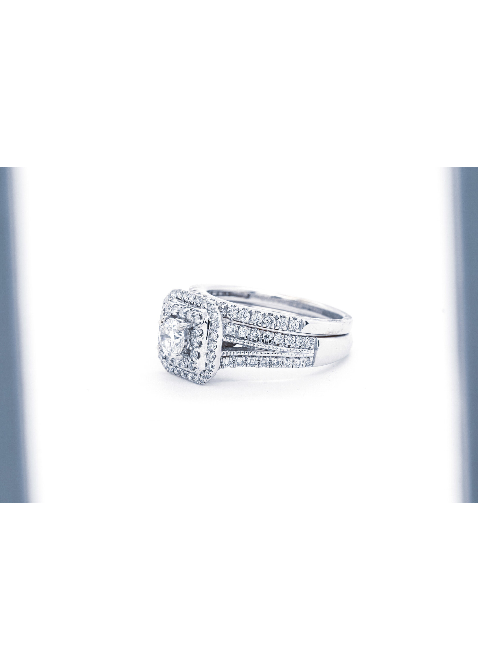 14KW 6.19g 1.30TW (.33ctr) H/VS2 Diamond Halo Engagement Ring (size 5)