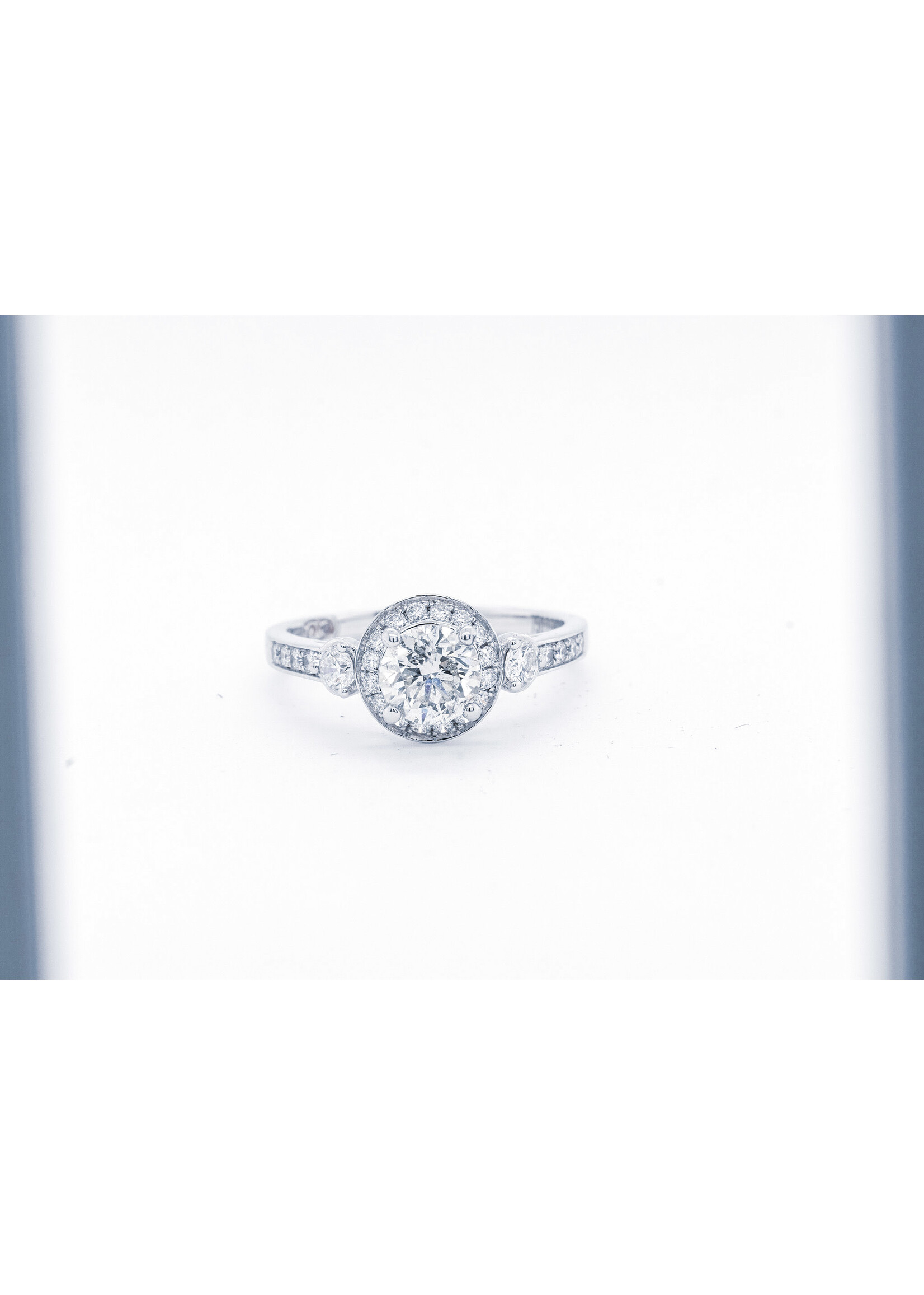18KW 3.33g 1.31TW (.91ctr) H/SI1 Round Diamond Demarco Halo Engagement Ring (size 6.5)