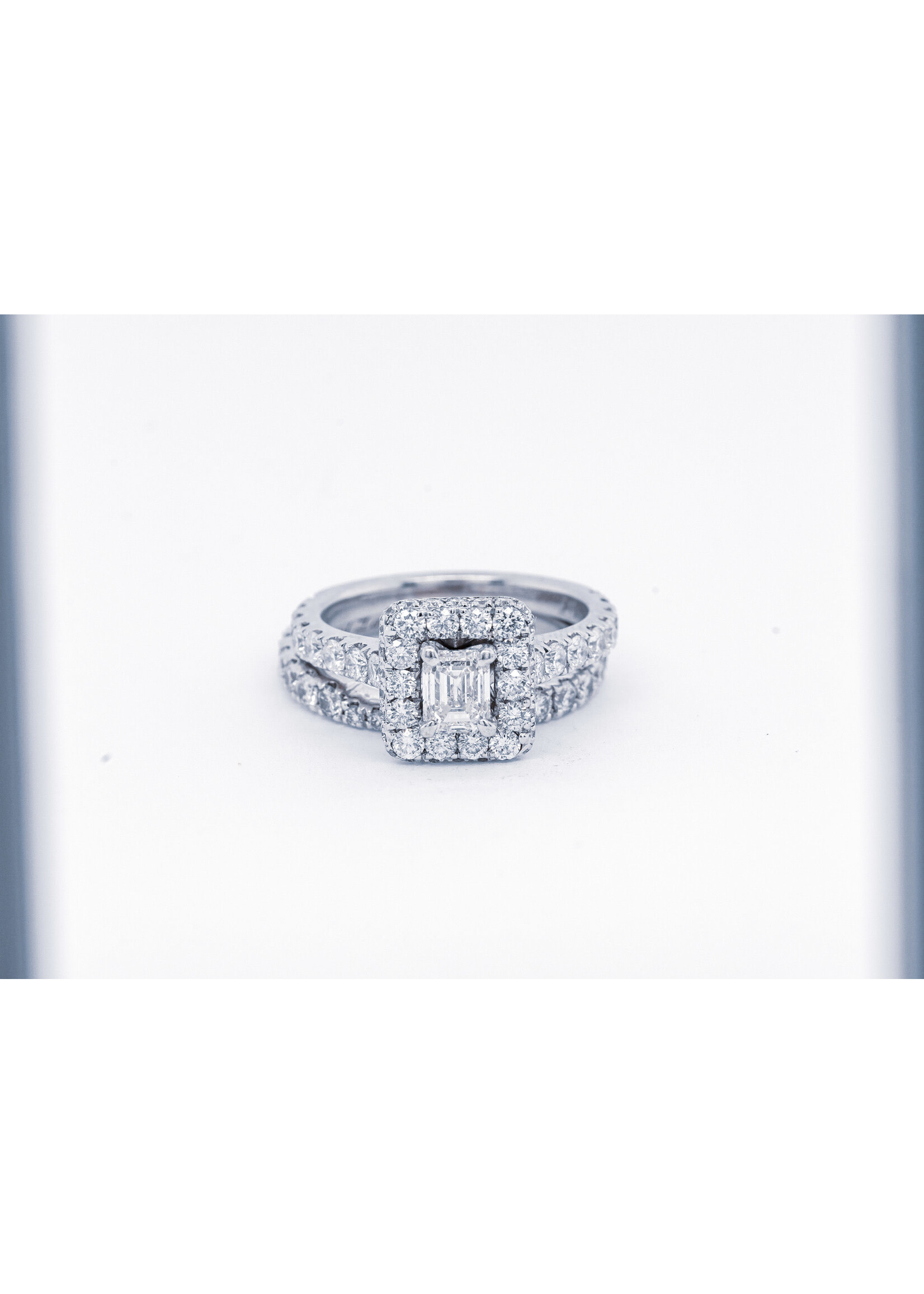 14KW 6.34g 1.50TW (.50ctr) G/SI1 Neil Lane Emerald Cut Diamond Halo Wedding Set (size 4.5)