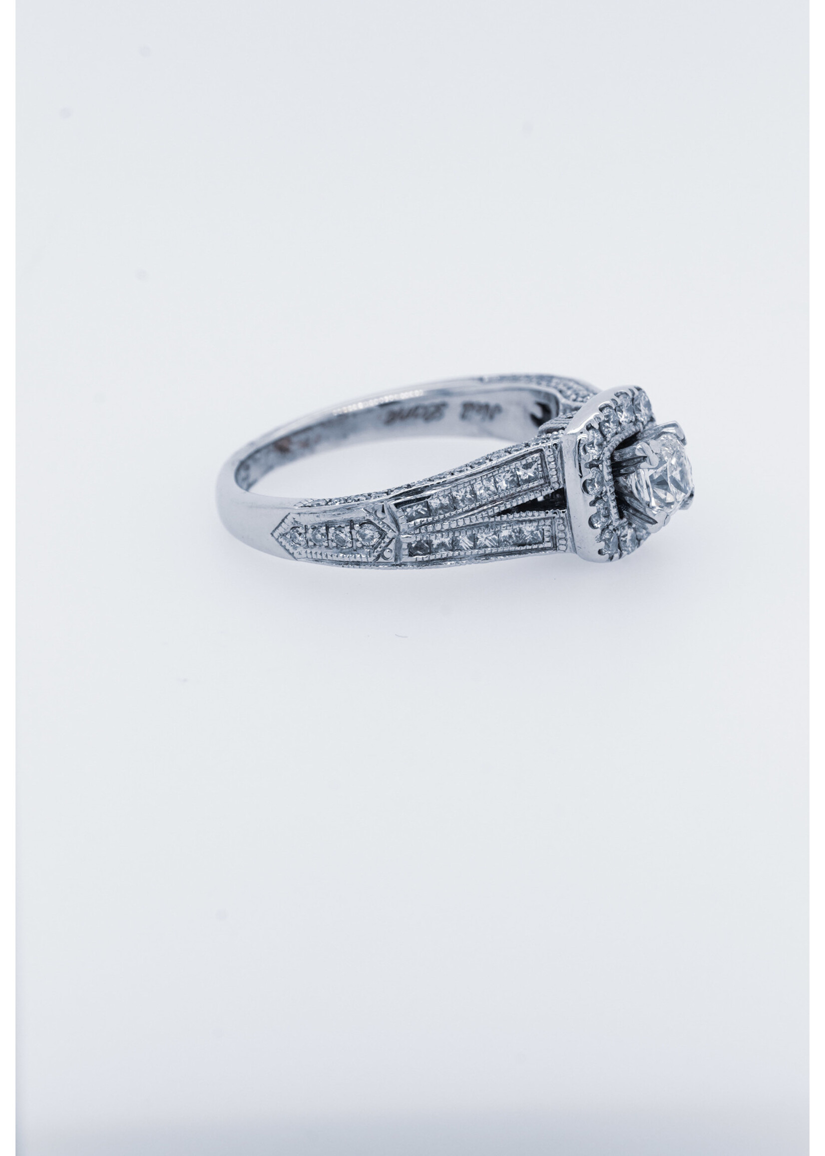14KW 5.81g 1.40ctw (.55ctr) G/SI1 Cushion Diamond Halo Engagement Ring (size 8)
