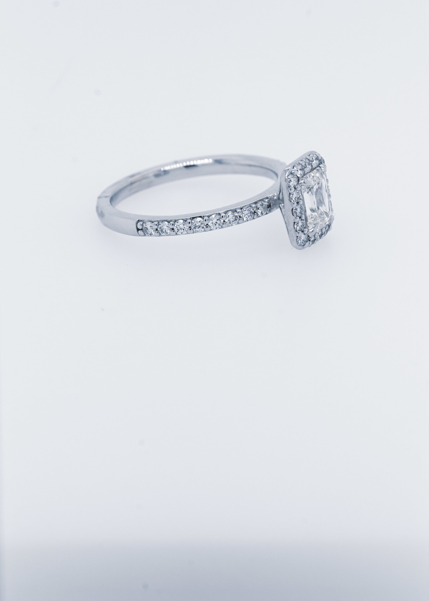 VLTT-14KW 3.0g 1.16ctw (0.75ctr) J/VS1 Criss-Cut Diamond Halo Engagement Ring (size 6.5)