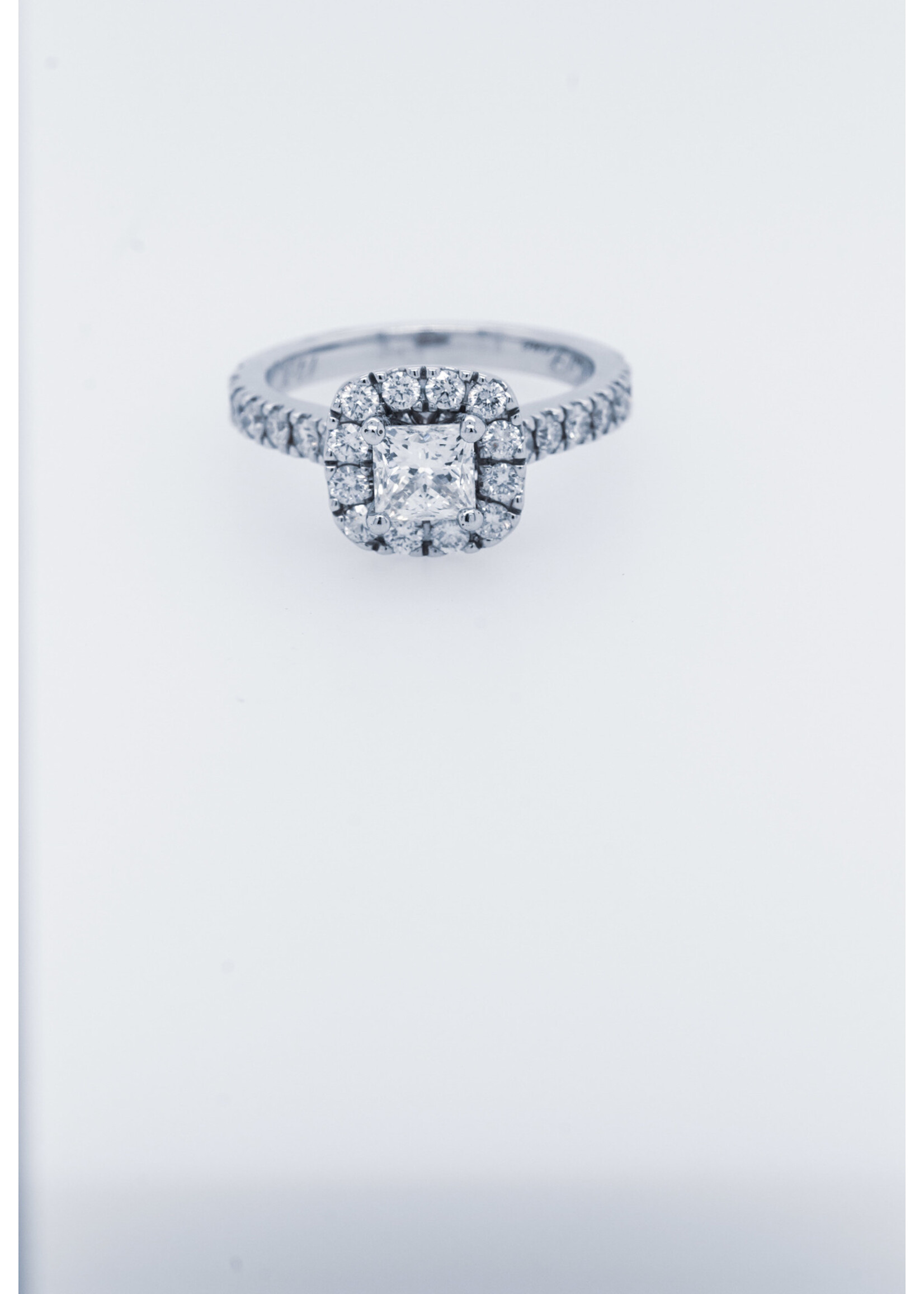 14KW 4.65g 1.75ctw (.75ctr) H/VS1 Princess Cut Diamond Neil Lane Halo Engagement Ring (size 5.75)