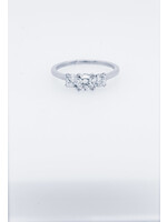 Platinum 3.5g 1.20ctw (0.62ctr) I/VS1 Cushion Diamond Three Stone Engagement Ring (size 6.5)