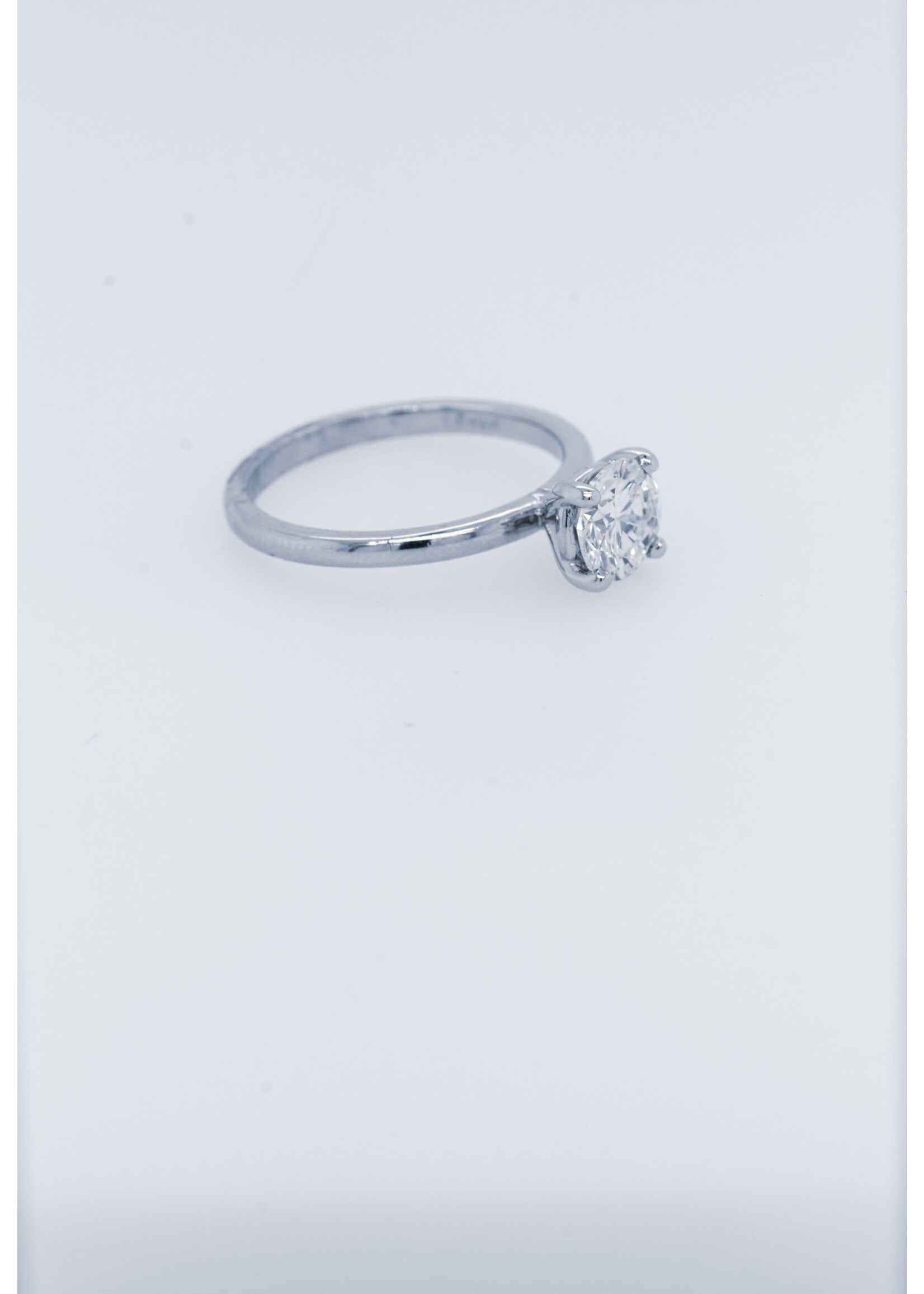 14KW 2.78g 1.04ct J/VS2 Round Diamond Solitaire Engagement Ring (size 6.75)