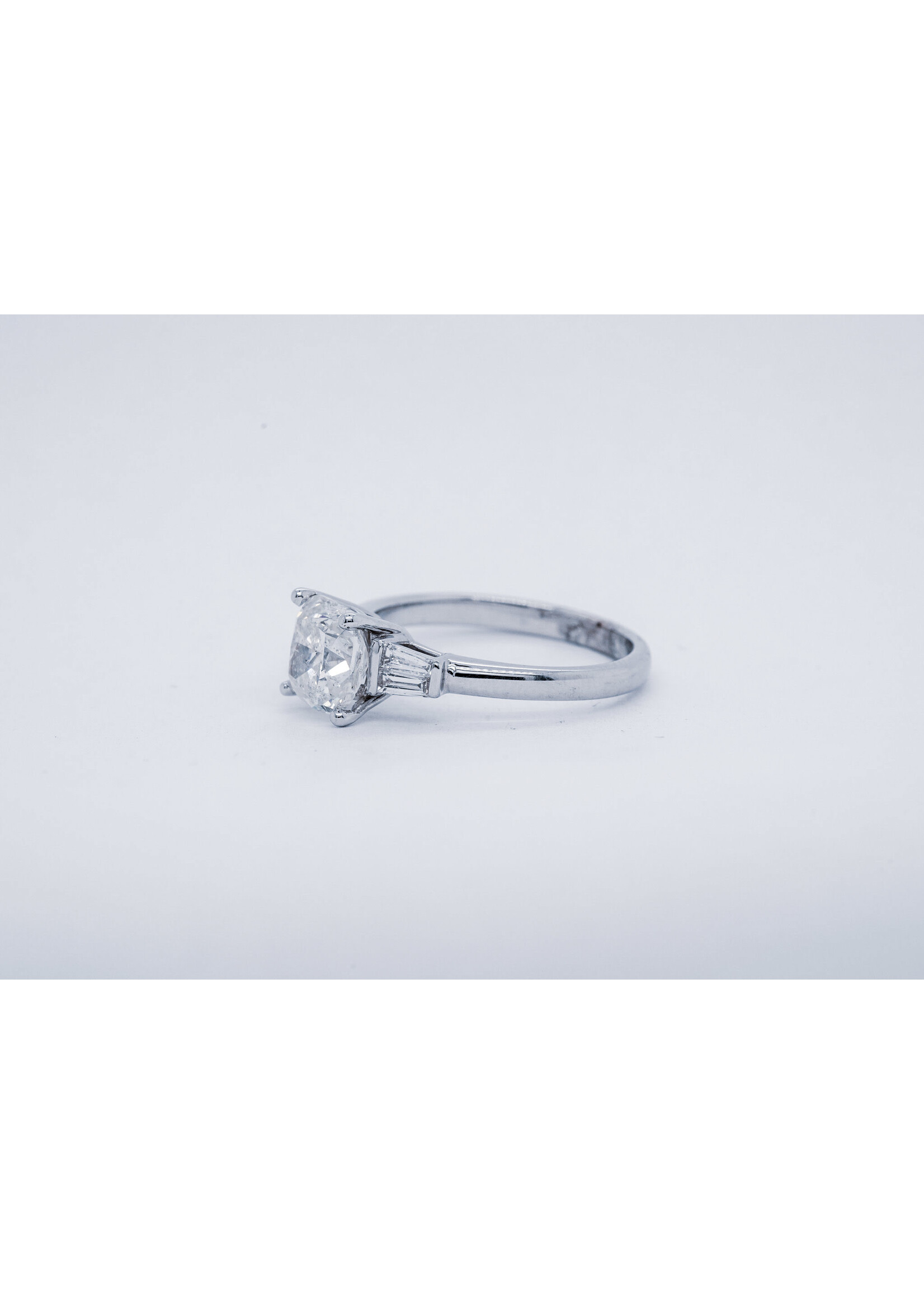 14KW 3.56g 2.42ctw (2.12ctr) I/I1 Cushion and Baguette Diamond Engagement Ring (size 7)